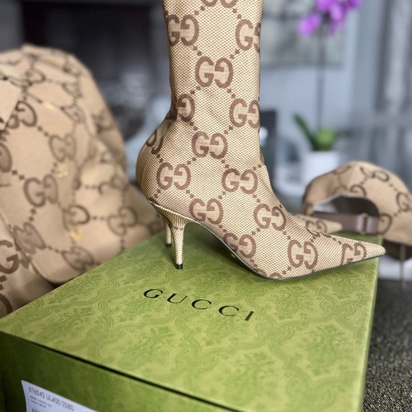 Gucci x Balenciaga
GG Logo Neoprene Sock Boots
Women's Size 36-36,5 37 - Picture 8 of 11